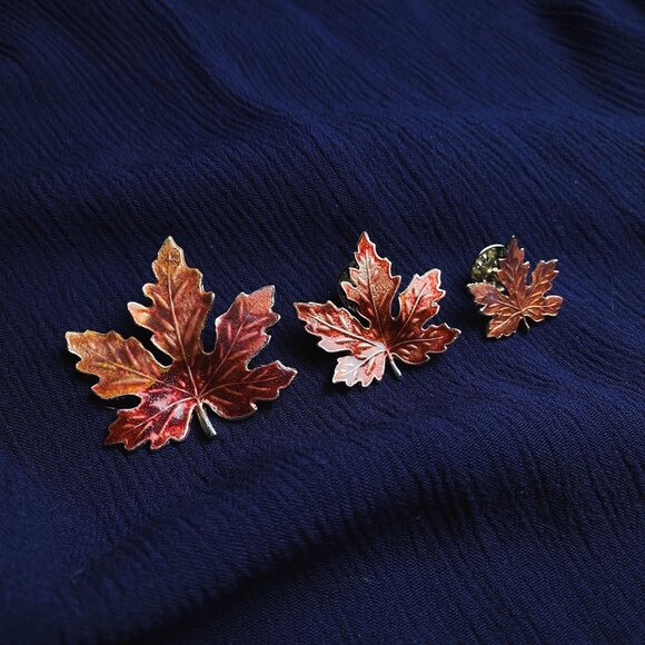 Set of 3 Red Orange Ombre Enamel Fall Autumn Leaf Silver Tone Scatter Tack Pins - Picture 6 of 12